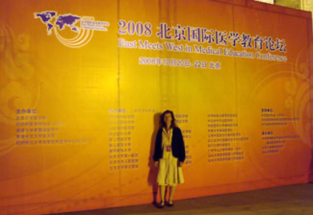 Ursula Demarmels in Beijing: Presentation on Spiritual Regression and Hypnosis at the "East Meets West" Conference of the Peking University School of Basic Medical Sciences 2008 (c) Univ.-Prof. Dr. Gerhard W. Hacker 